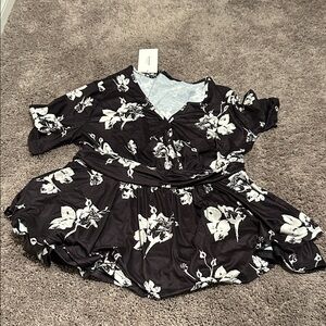 BloomChic Monochrome Floral Blouse